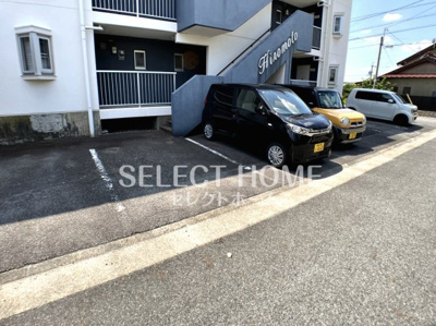 【駐車場】 | コーポヒロモト | 駐車スペースもあります