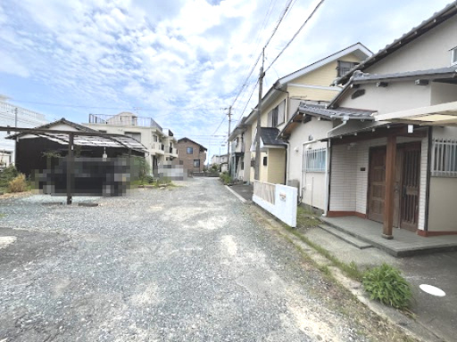 売中古戸建　中央区和合北4丁目の前面道路含む現地写真|一本入った道なので、車の出し入れもしやすいです
