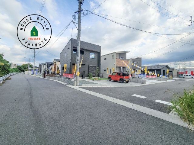 菊池郡大津町室第1-3棟（5号棟）の前面道路含む現地写真|見学の時間などお気軽にお問い合わせ下さい。