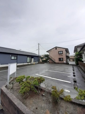 【駐車場】 | アーバン不知火 | 駐車場に車を止められます