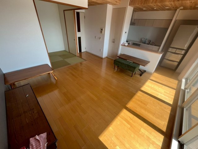 ジェイグラン高槻の居間・リビング