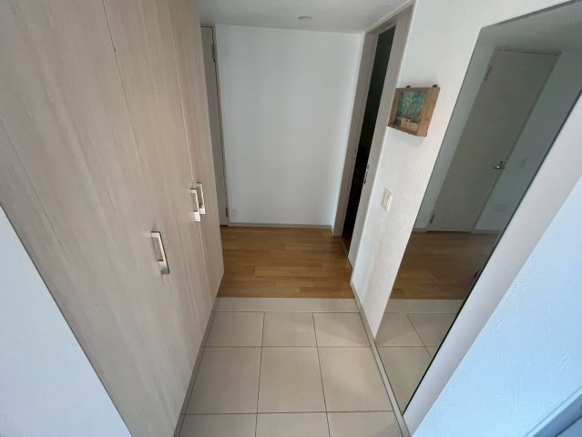 ジェイグラン高槻の玄関