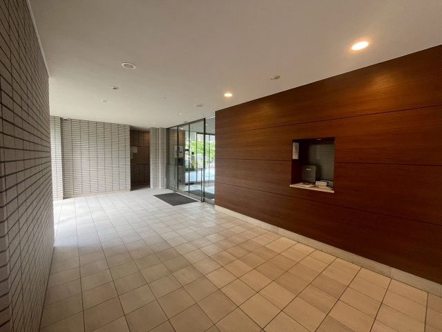 ジェイグラン高槻のロビー