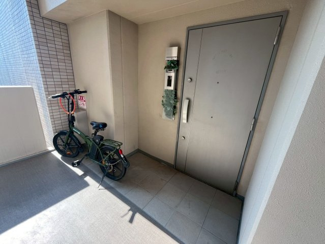 ジェイグラン高槻の玄関