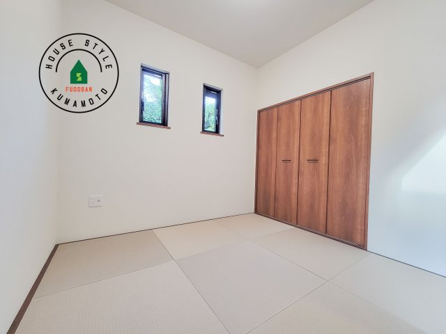 菊池郡大津町室第1-3棟（6号棟）の内観：施工例|和室を上手に活用すると暮らし方の幅が広がります。例えば普段は開け放して、子供の小さいうちはお昼寝や遊びのスペースに。畳はソフトなので転んでもケガをしにくく安心です