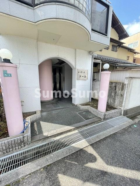 レジデンスドールのエントランス