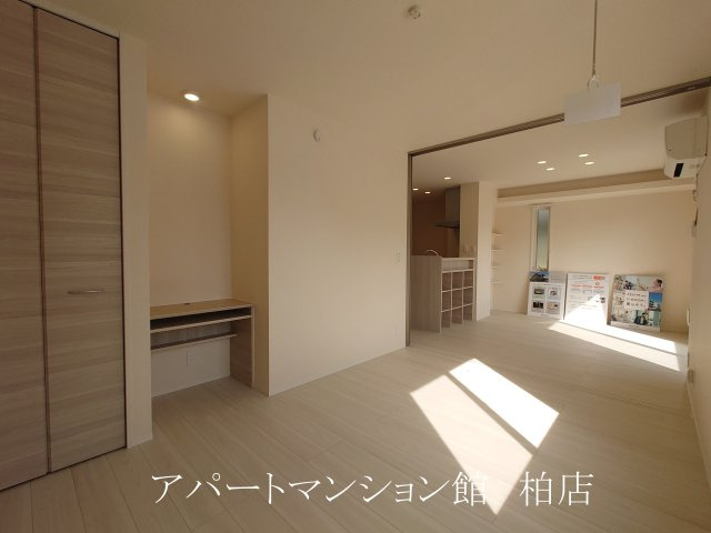 トランキーノ　パルクの洋室