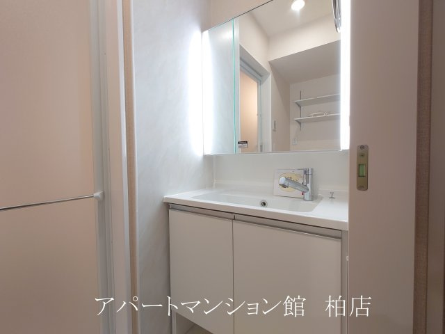 トランキーノ　パルクの独立洗面台