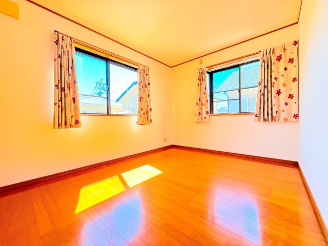 久留米市三潴町西牟田中古戸建の洋室