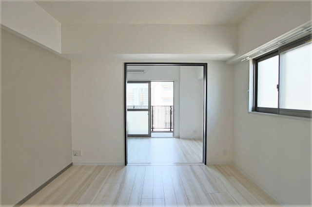 パインリッチの居間・リビング