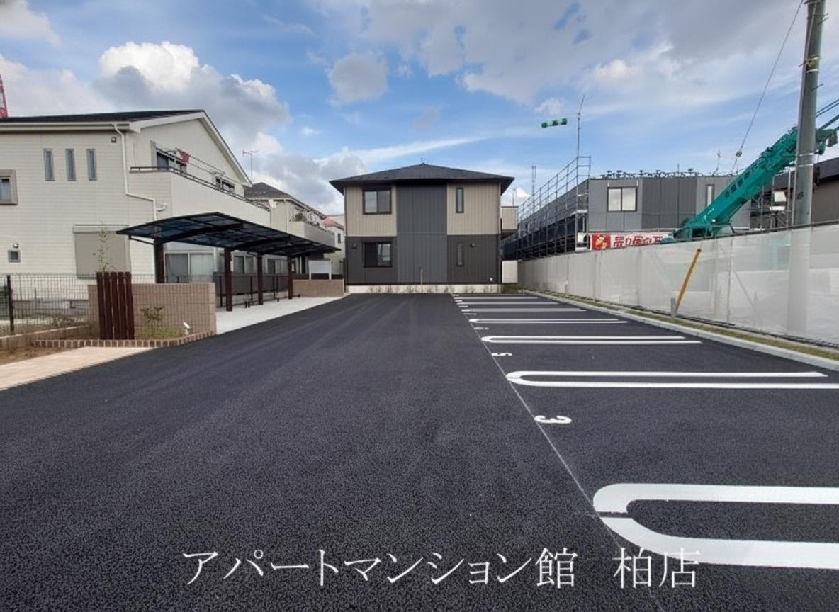 トランキーノ　パルクの駐車場