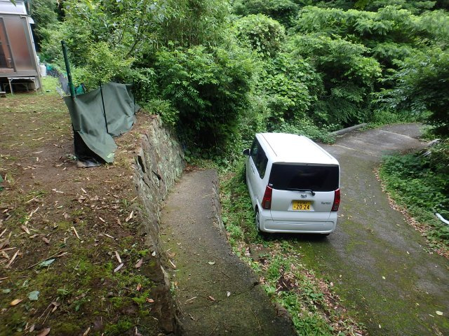 M0247H　入間中古別荘の前面道路含む現地写真