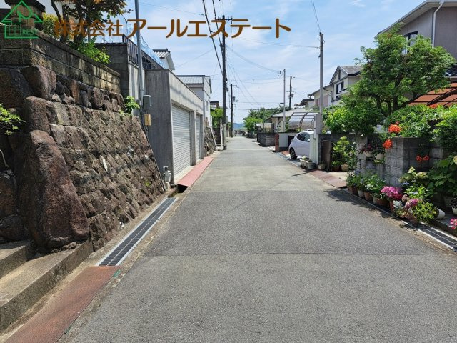 姫路市田寺東3丁目　中古戸建の前面道路含む現地写真