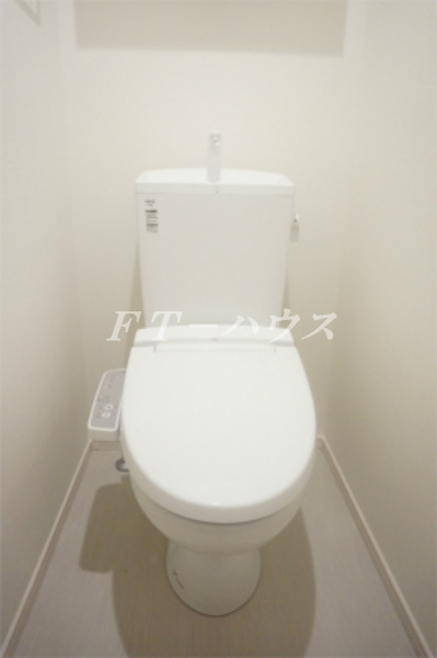 千葉市花見川区幕張町５丁目のアパートのトイレ
