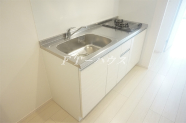 千葉市花見川区幕張町５丁目のアパートのキッチン