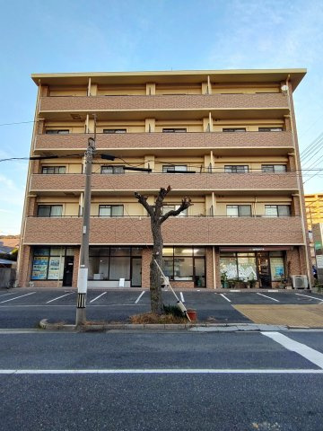 STビルの外観