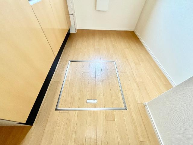 スレーヌハイツのキッチン|床下収納
