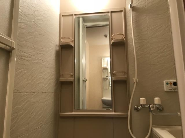 アベニール細江の浴室|お風呂はボトル置き場も多くて便利です