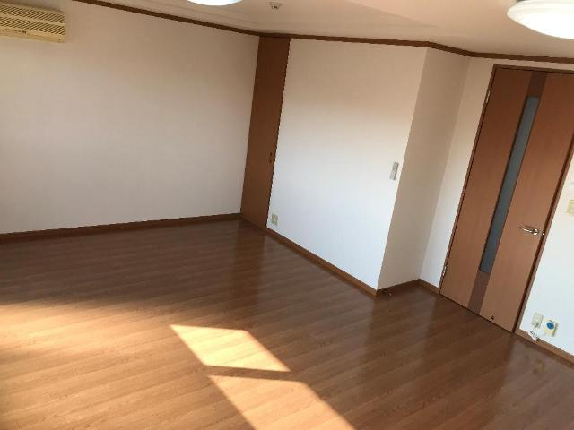 アベニール細江の内装|家具配置もしやすい形です