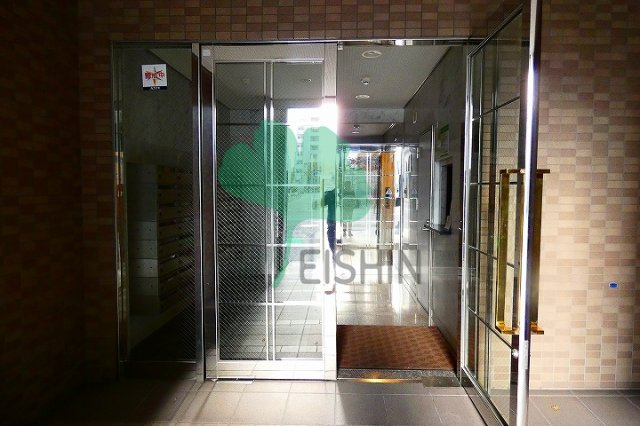ラフィネスクロスロード博多ステーションの外観