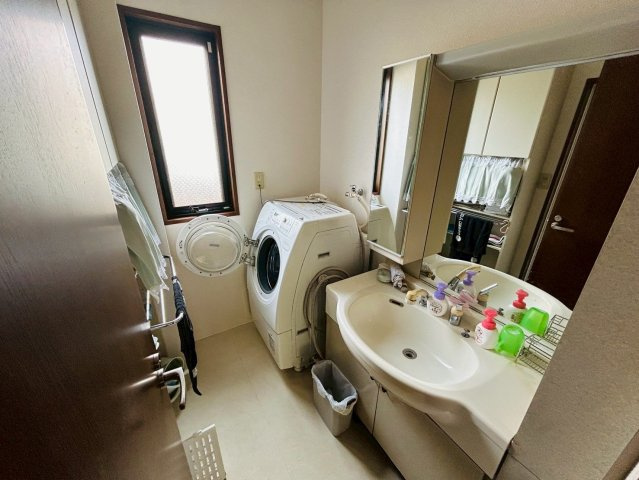 草花　中古戸建　P4台　の独立洗面台