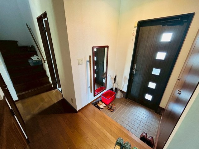 草花　中古戸建　P4台　の玄関