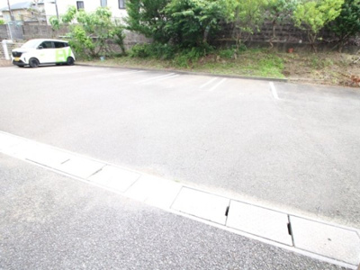 【駐車場】 | サンビレッジ紅葉ヶ丘 | 駐車場