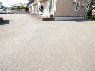 【駐車場】 | エルブ・ソヴァージュ | 駐車場