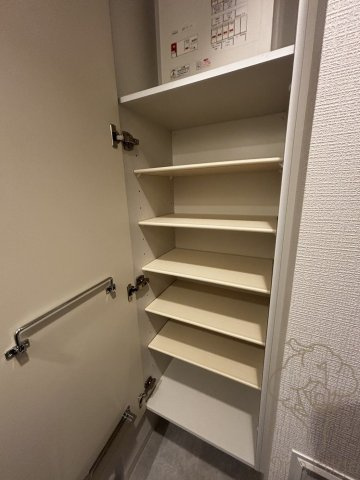 エスリードレジデンス大阪福島シティスクエアの玄関