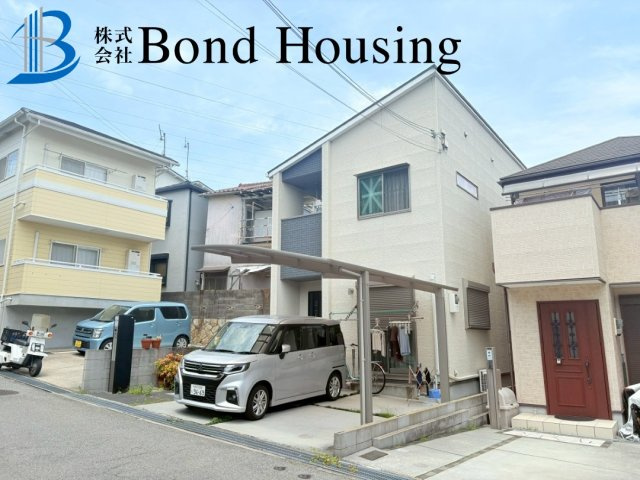 並列2台駐車可能　和坂1丁目　中古戸建の前面道路含む現地写真