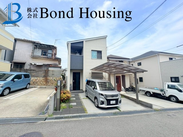 並列2台駐車可能　和坂1丁目　中古戸建の前面道路含む現地写真