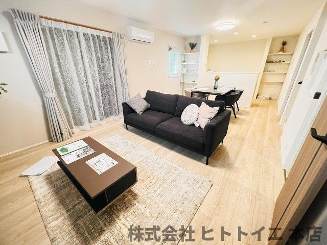 リナージュLの居間・リビング