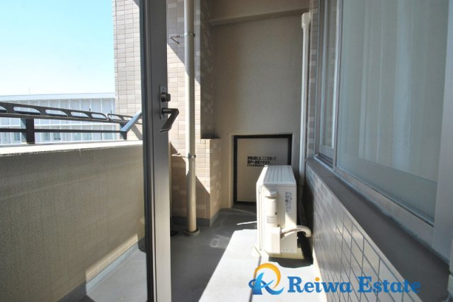 サーパス茅ヶ崎駅前のバルコニー