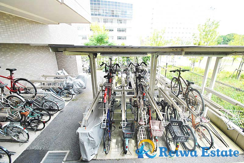 サーパス茅ヶ崎駅前の駐輪場