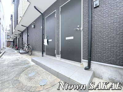 【エントランス】 | ルークス名古屋 | 清潔なエントランスです