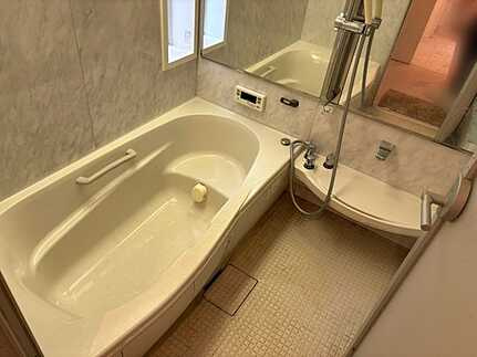 安佐南区山本新町３丁目の浴室