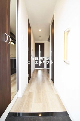 【玄関】 | アリビオ江坂垂水町 | 住まいの顔ともなる玄関