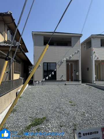 クレードルガーデン北条町横尾　第10　１号棟の外観|駐車スペース広々