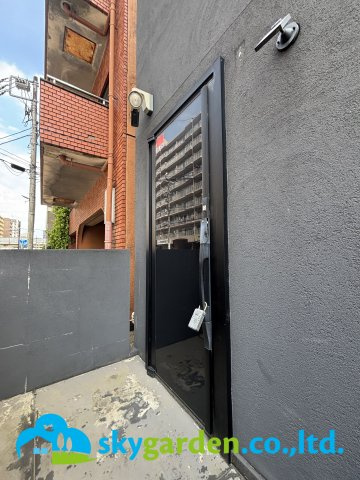 厚木市栄町2丁目　中古戸建の玄関