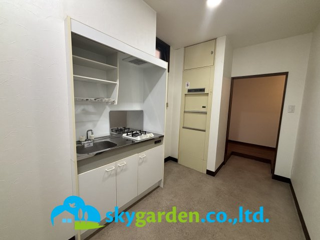 厚木市栄町2丁目　中古戸建のキッチン