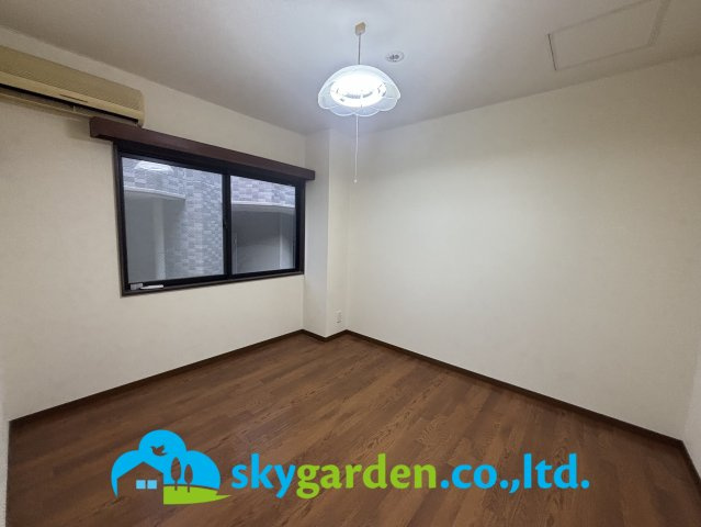 厚木市栄町2丁目　中古戸建の洋室