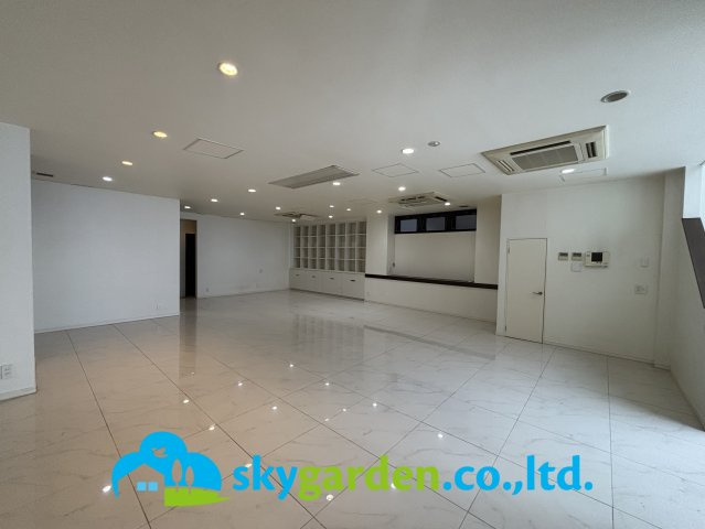 厚木市栄町2丁目　中古戸建の居間・リビング