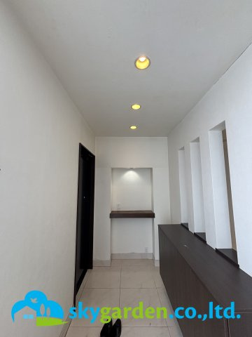 厚木市栄町2丁目　中古戸建の玄関