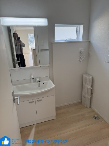 クレードルガーデン北条町横尾　第10　2号棟の洗面所|シャワーヘッド付