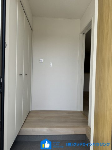 クレードルガーデン北条町横尾　第10　2号棟の玄関