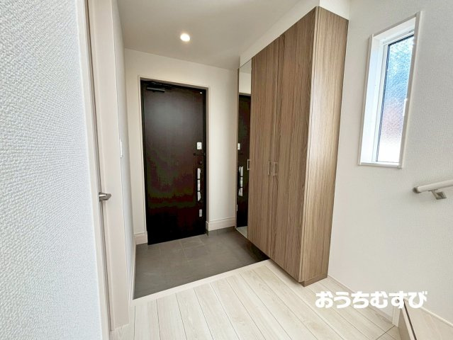 春日井市味美町3丁目(全3棟)の玄関