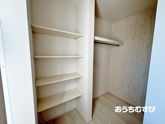 春日井市味美町3丁目(全3棟)の収納