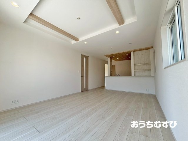 春日井市味美町3丁目(全3棟)の居間・リビング