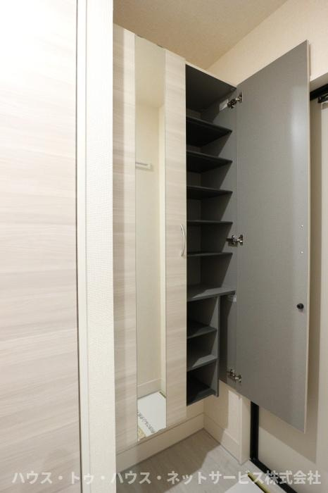 トランキーノ　パルクの玄関