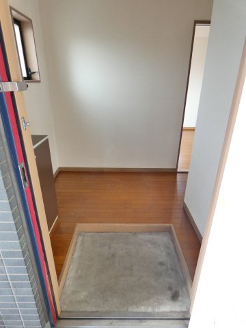 【玄関】 | シューズボックスのある玄関です